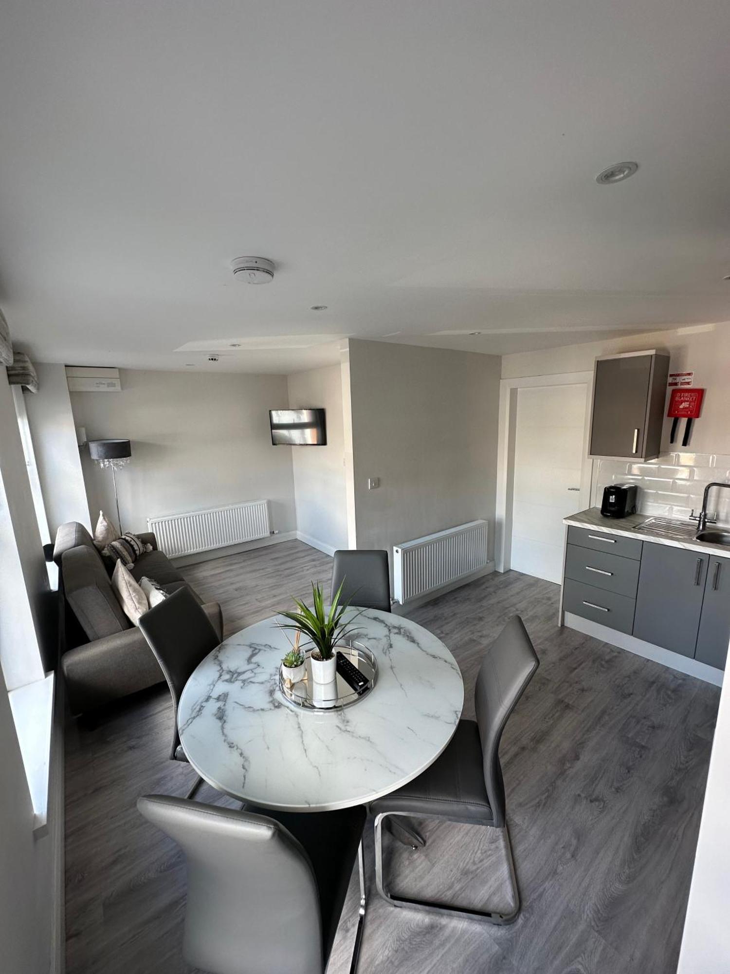 Westland Suites - Stylish, Modern, Elegant, Central Apartments A Londonderry Exterior foto